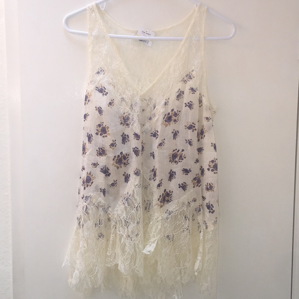 Lace tank size medium